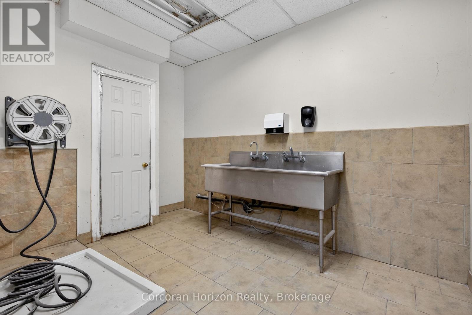 467 King Street E, Hamilton, Ontario  L8N 1C7 - Photo 14 - X12556698