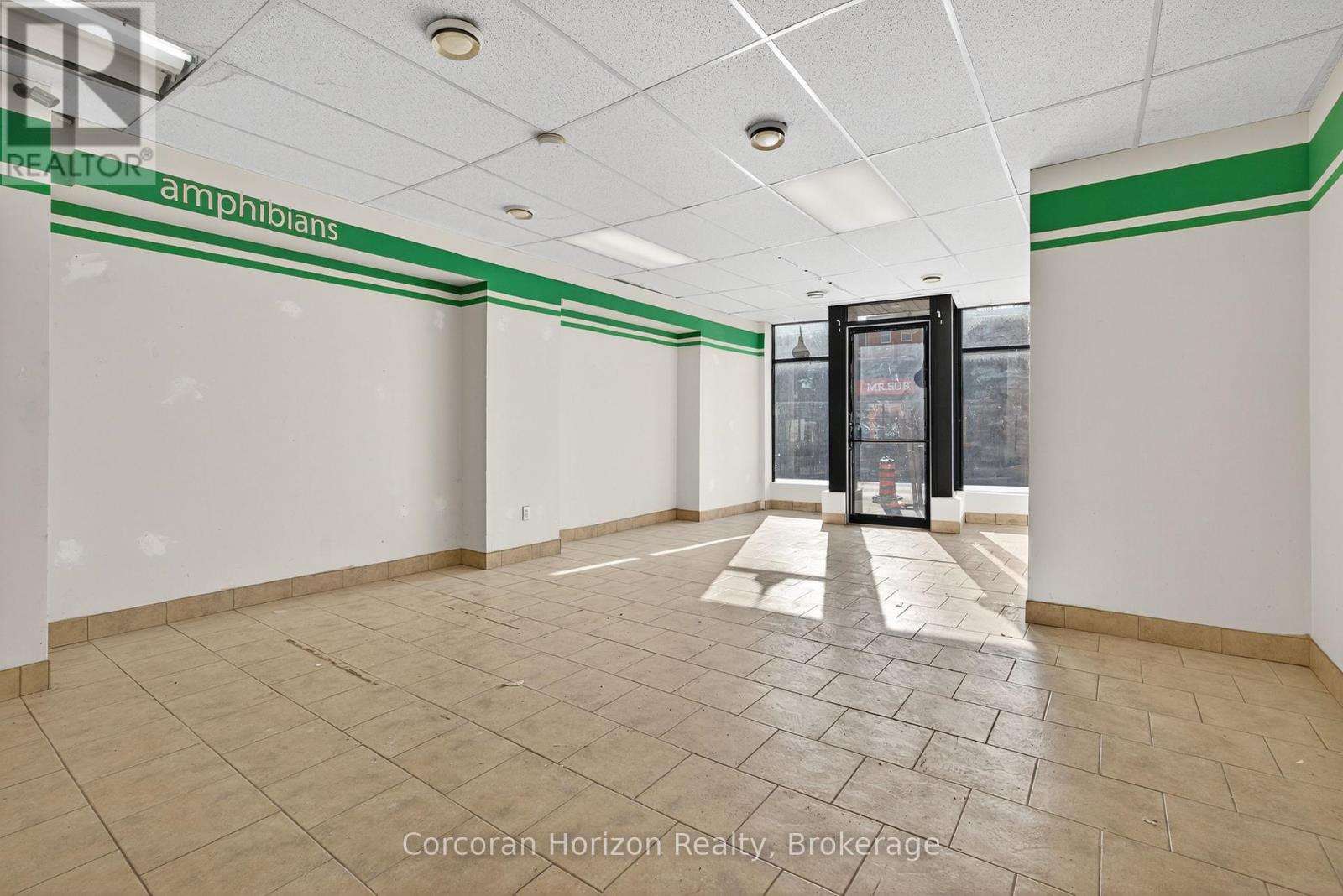 467 King Street E, Hamilton, Ontario  L8N 1C7 - Photo 7 - X12556698