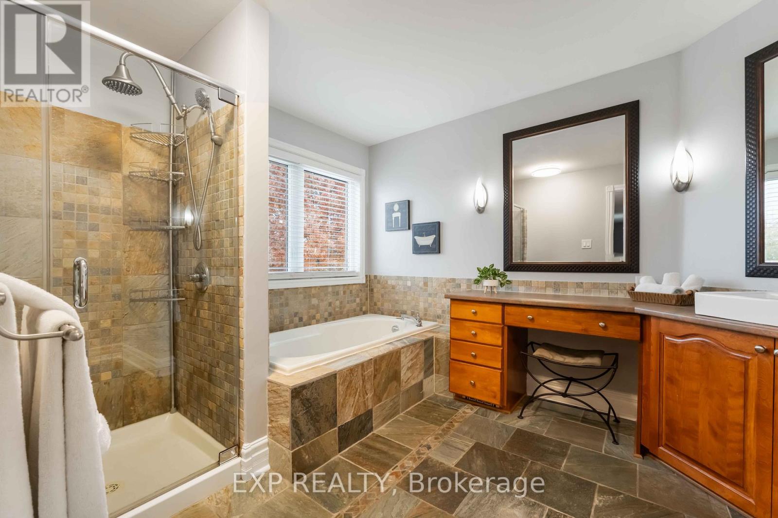 2095 Avebury Drive, Ottawa, Ontario  K4A 4G2 - Photo 20 - X12556658