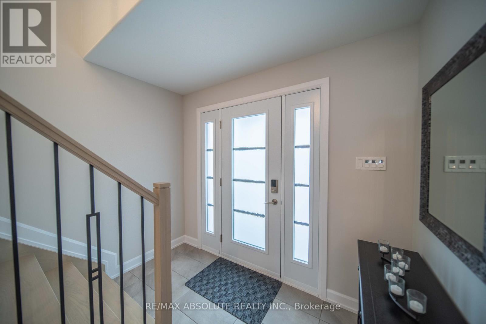 727 Azure Street N, Russell, Ontario  K4R 0E6 - Photo 5 - X12556678