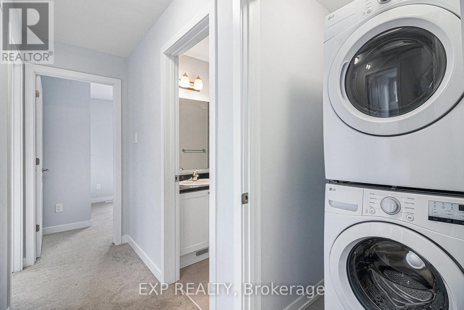 57 Dashing Private, Ottawa, Ontario  K4A 5S7 - Photo 10 - X12556690