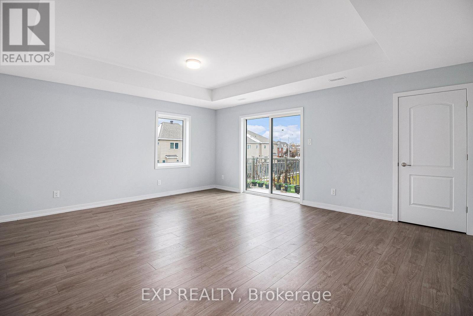 57 Dashing Private, Ottawa, Ontario  K4A 5S7 - Photo 2 - X12556690