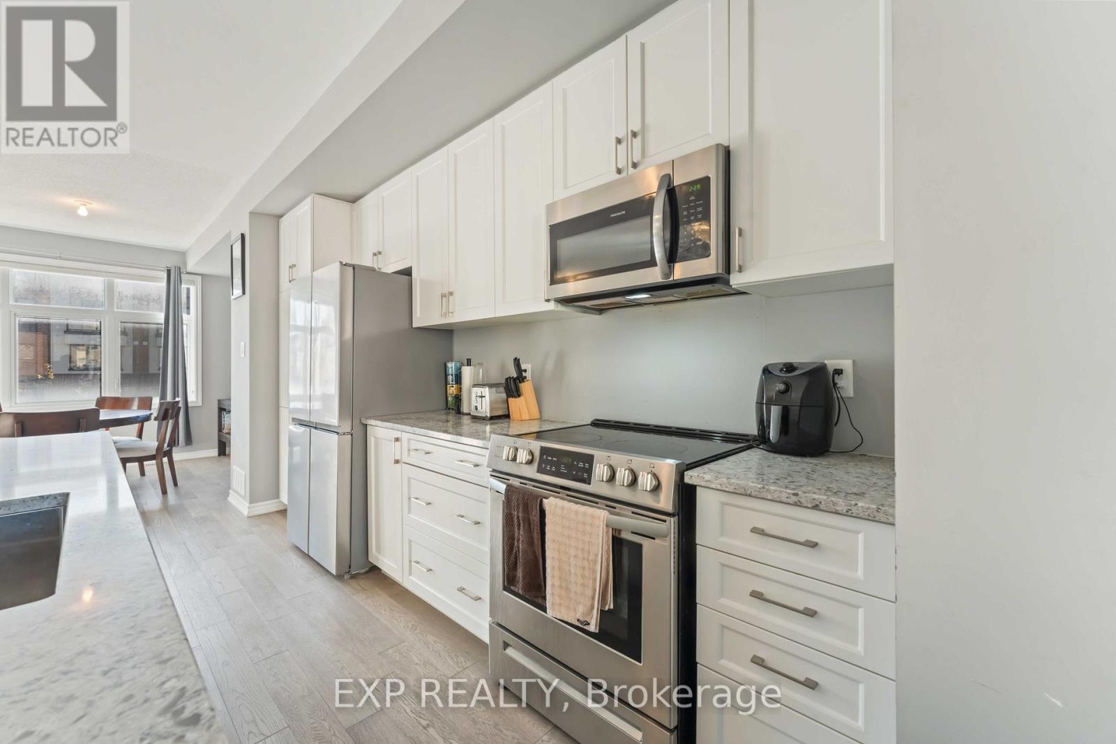 829 Mikinak Road, Ottawa, Ontario  K1K 4Z9 - Photo 19 - X12556726