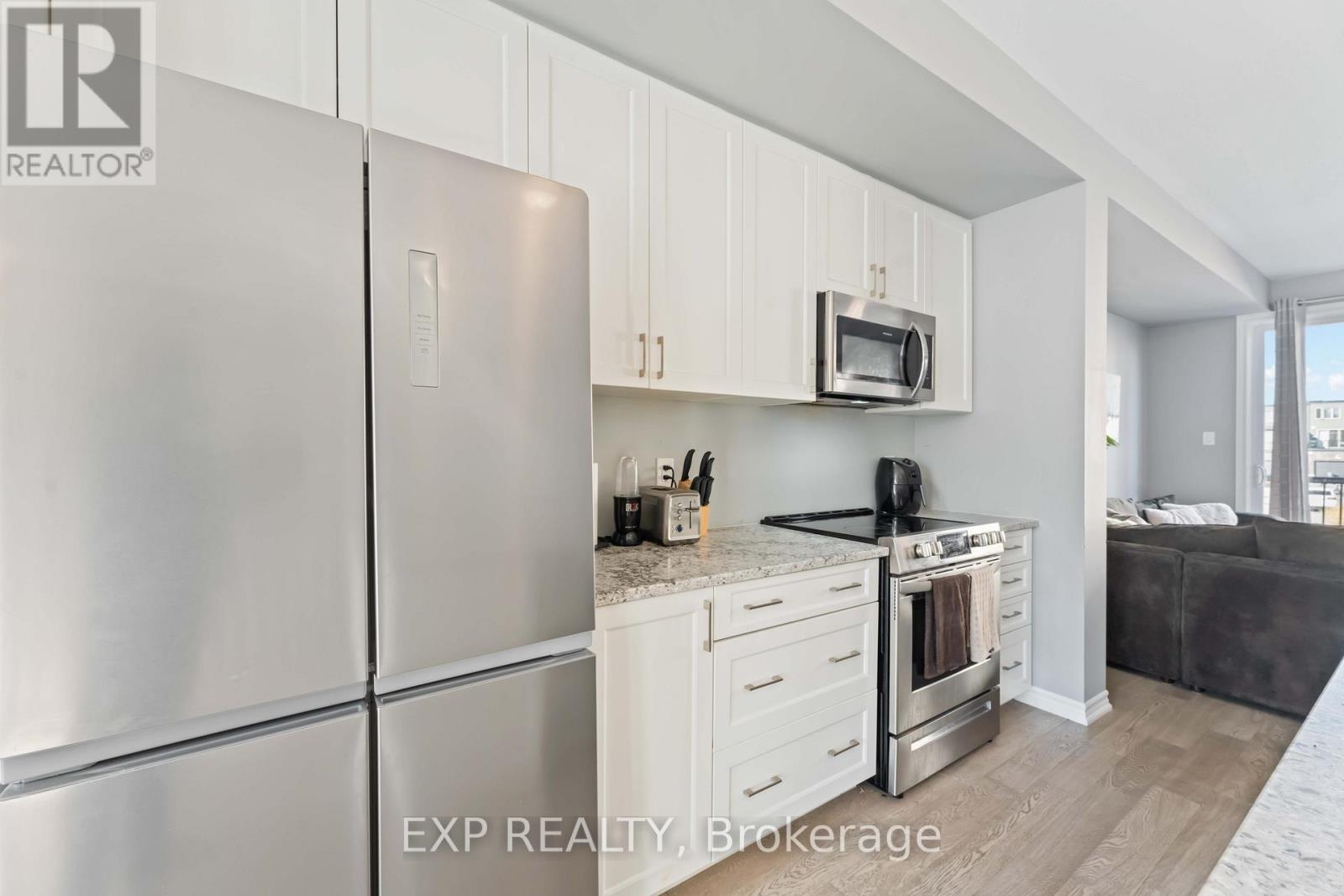 829 Mikinak Road, Ottawa, Ontario  K1K 4Z9 - Photo 24 - X12556726