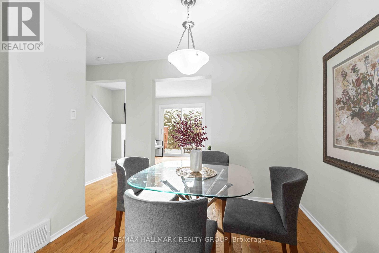 11 - 1160 Shillington Avenue, Ottawa, Ontario  K1Z 7Z4 - Photo 8 - X12556742