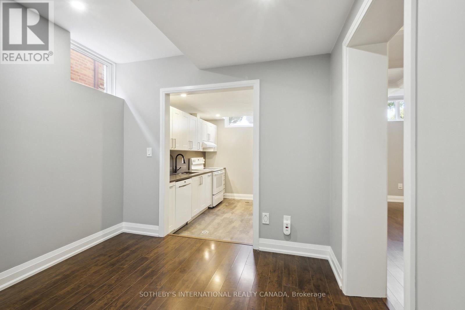 Lower - 14 Laurelwood Crescent, Toronto, Ontario  M9P 1L5 - Photo 4 - W12556520