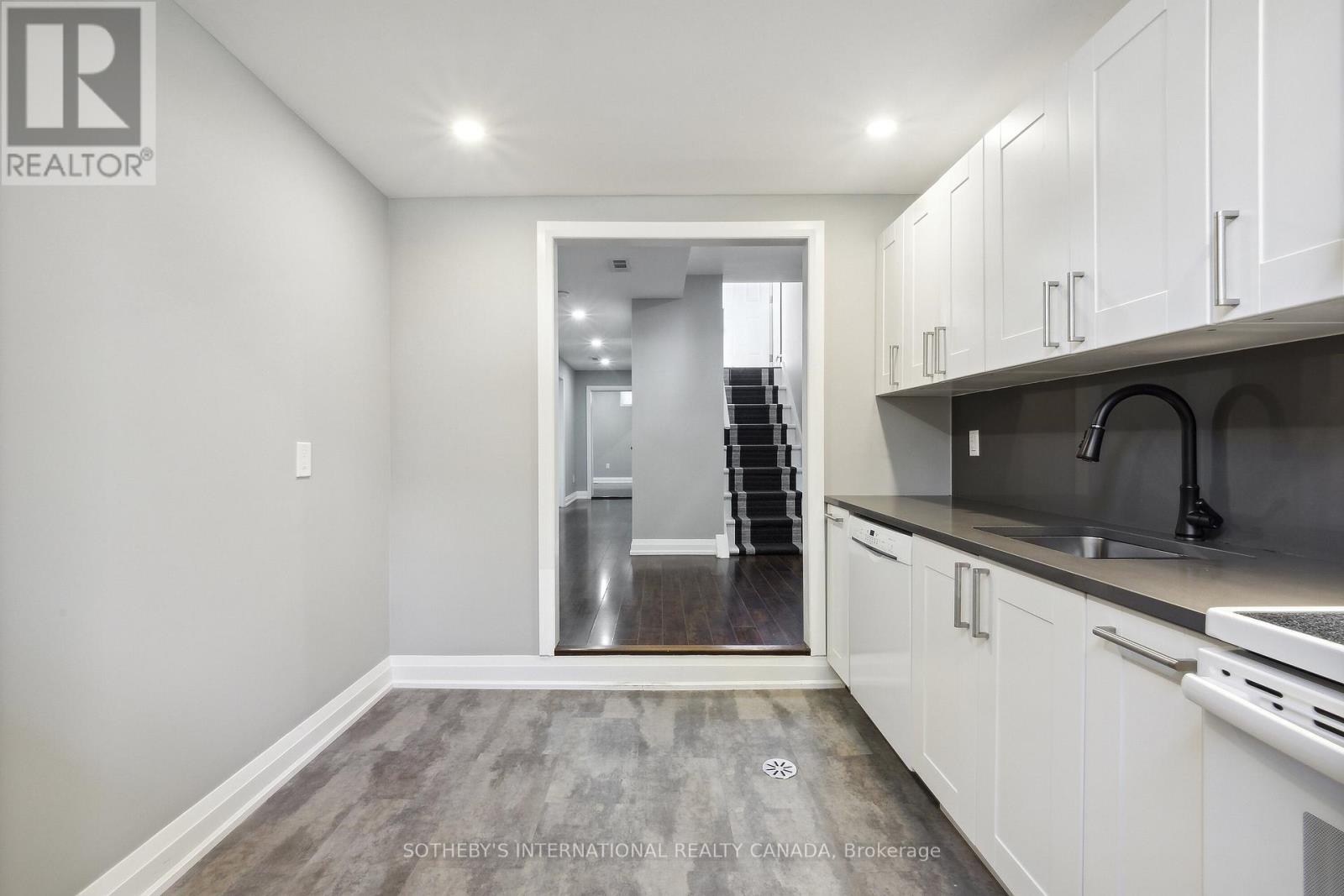 Lower - 14 Laurelwood Crescent, Toronto, Ontario  M9P 1L5 - Photo 6 - W12556520