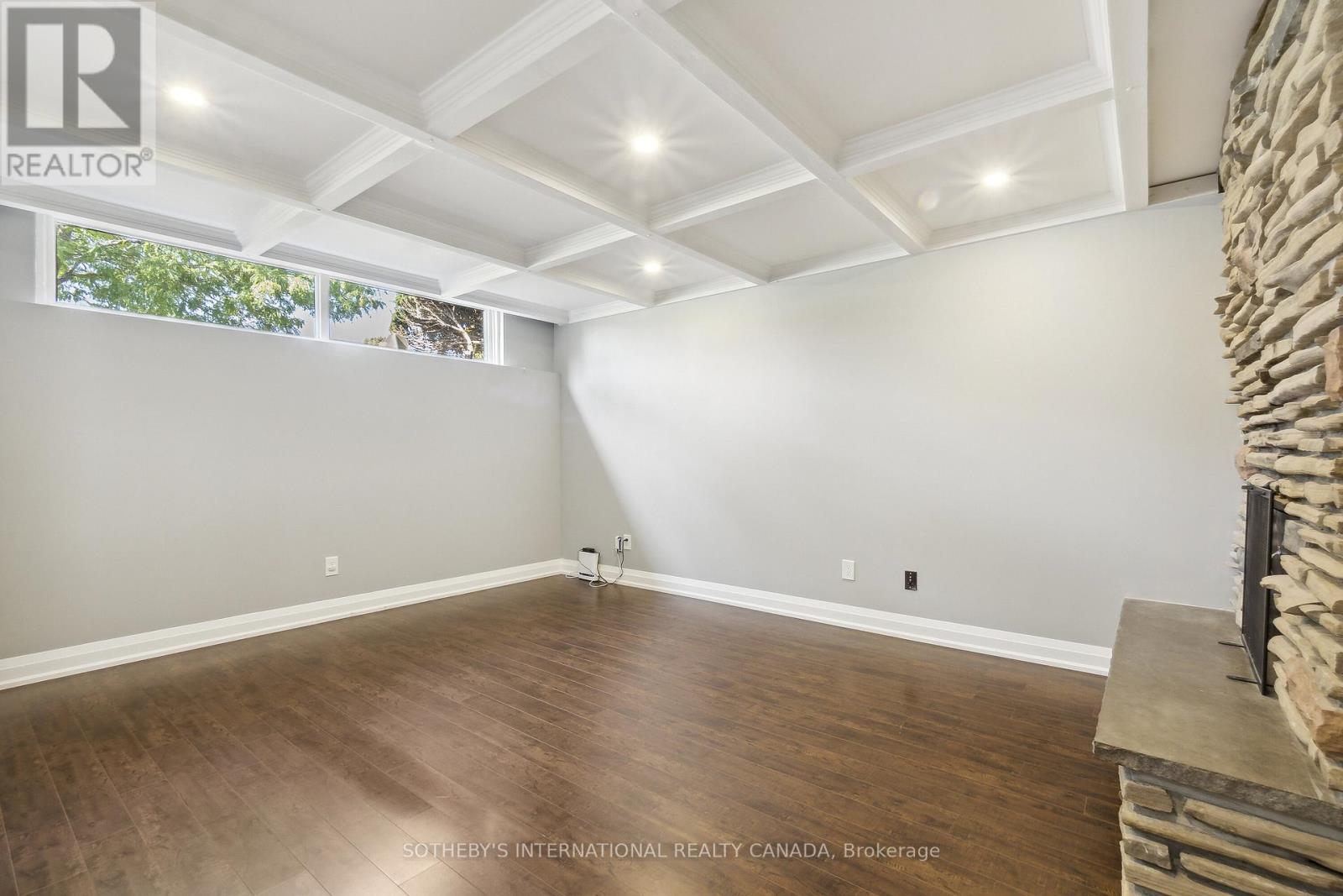 Lower - 14 Laurelwood Crescent, Toronto, Ontario  M9P 1L5 - Photo 9 - W12556520