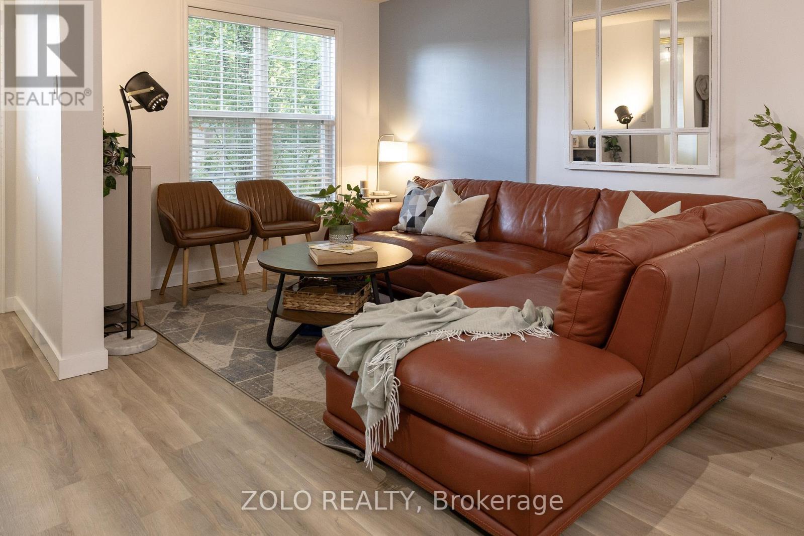 45 - 2272 Mowat Avenue, Oakville, Ontario  L6H 5L8 - Photo 2 - W12556560