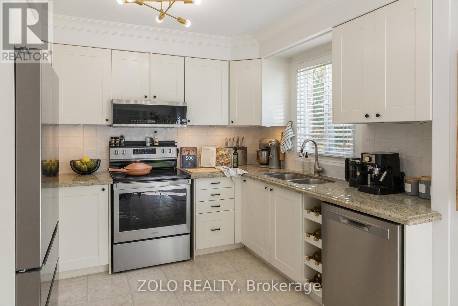 45 - 2272 Mowat Avenue, Oakville, Ontario  L6H 5L8 - Photo 5 - W12556560