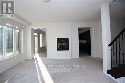 2 - 33 Creekbank Road, Toronto, Ontario  M6L 1C7 - Photo 11 - W12556562