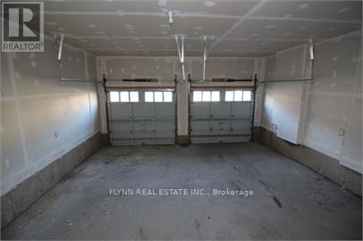 2 - 33 Creekbank Road, Toronto, Ontario  M6L 1C7 - Photo 27 - W12556562