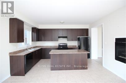 2 - 33 Creekbank Road, Toronto, Ontario  M6L 1C7 - Photo 8 - W12556562