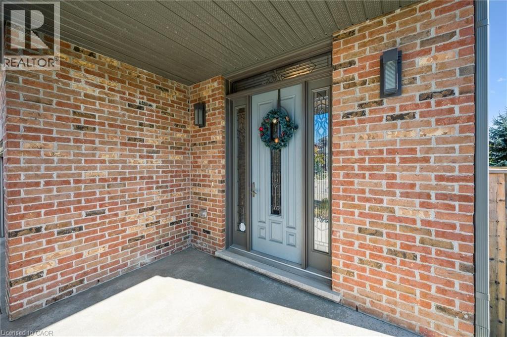 302 Grey Silo Road, Waterloo, Ontario  N2K 0C9 - Photo 5 - 40771312