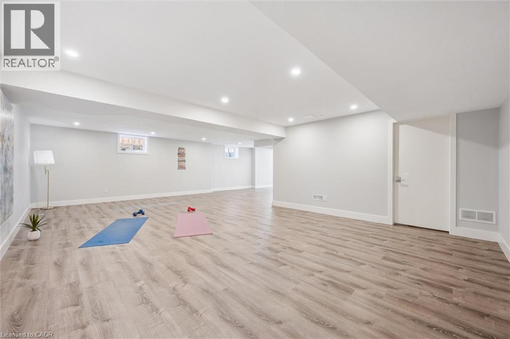 302 Grey Silo Road, Waterloo, Ontario  N2K 0C9 - Photo 38 - 40771312