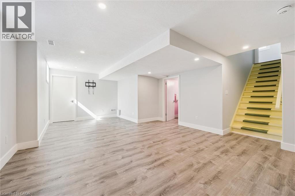 302 Grey Silo Road, Waterloo, Ontario  N2K 0C9 - Photo 39 - 40771312