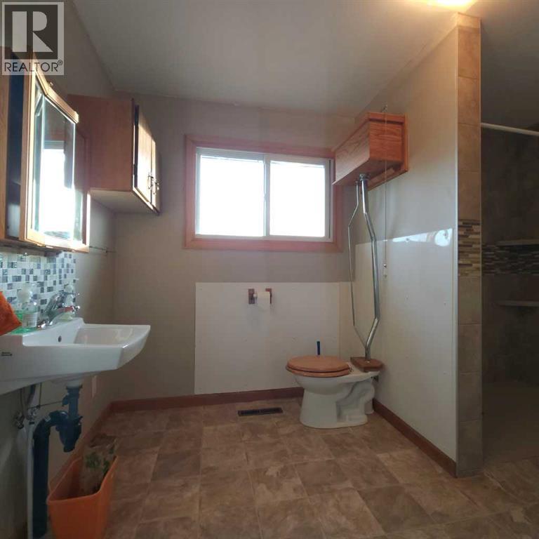 5125 48 Avenue, Rimbey, Alberta  T0C 2J0 - Photo 13 - A2270433