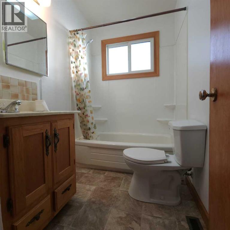 5125 48 Avenue, Rimbey, Alberta  T0C 2J0 - Photo 11 - A2270433