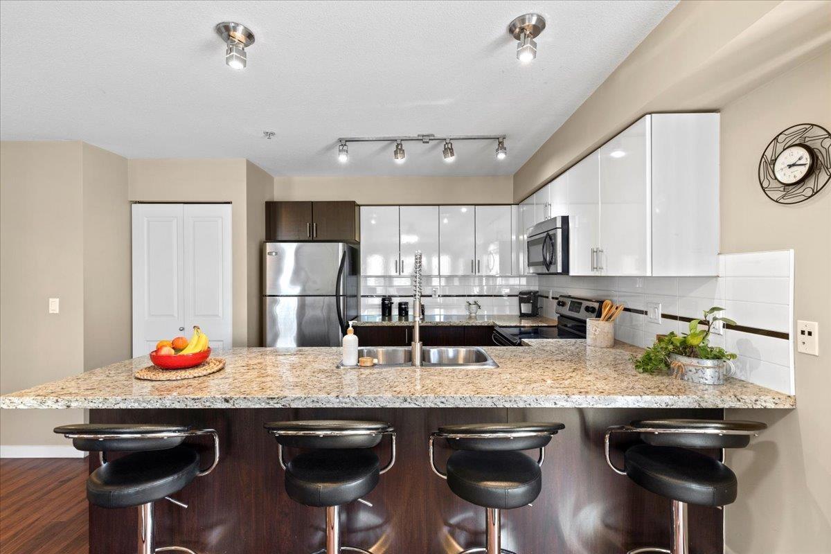 304 14960 102a Avenue, Surrey, British Columbia  V3R 6A3 - Photo 14 - R3064126