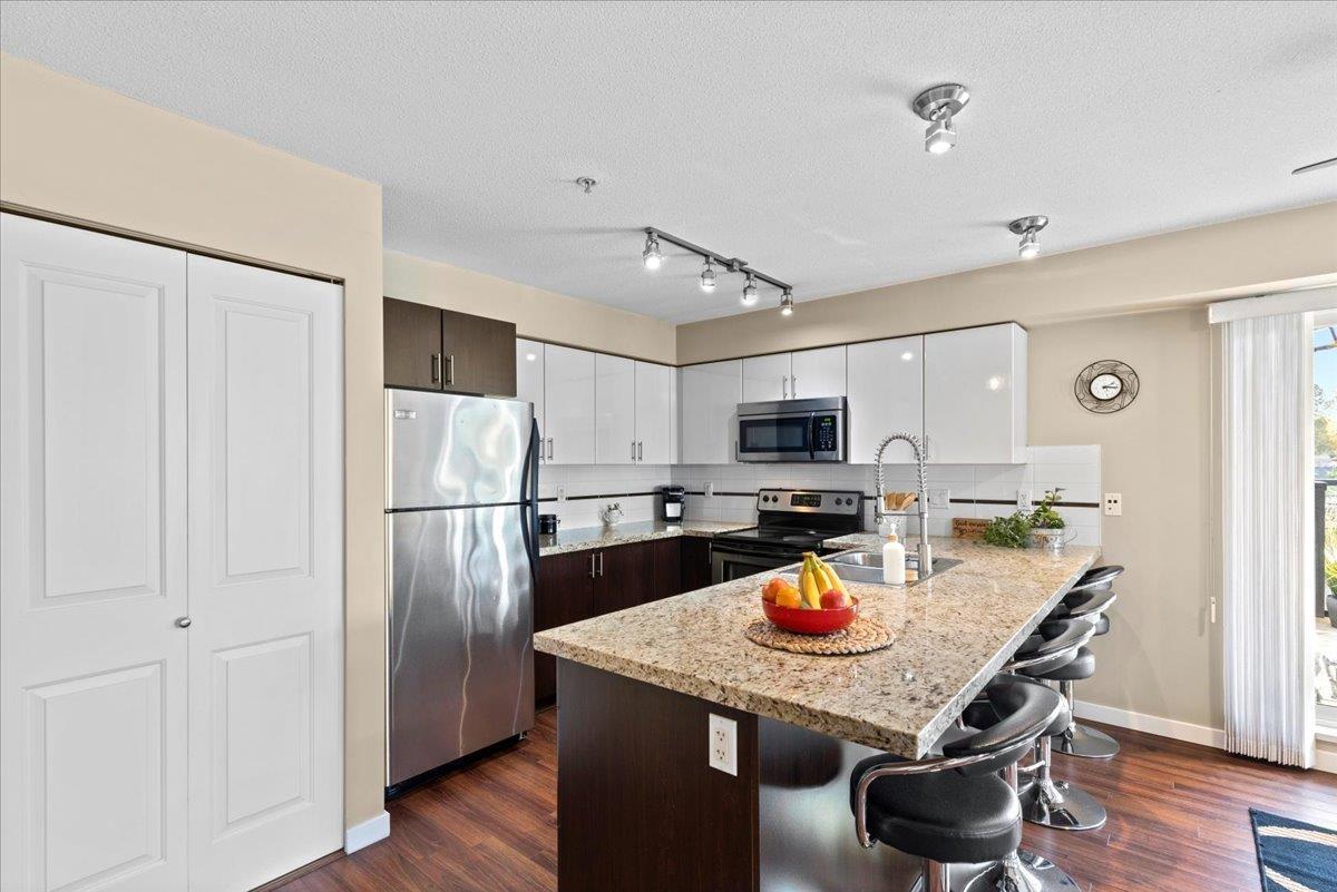 304 14960 102a Avenue, Surrey, British Columbia  V3R 6A3 - Photo 13 - R3064126