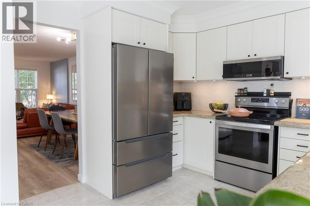 2272 Mowat Avenue Unit# 45, Oakville, Ontario  L6H 5L8 - Photo 7 - 40774126