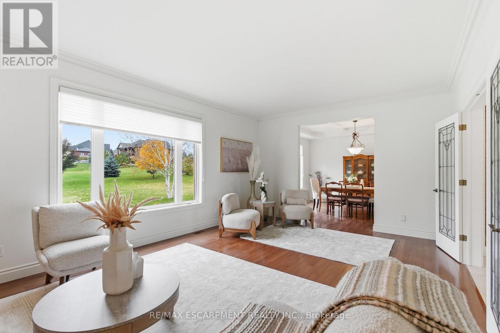 17 Tews Lane, Hamilton, Ontario  L9H 7N4 - Photo 8 - X12556546