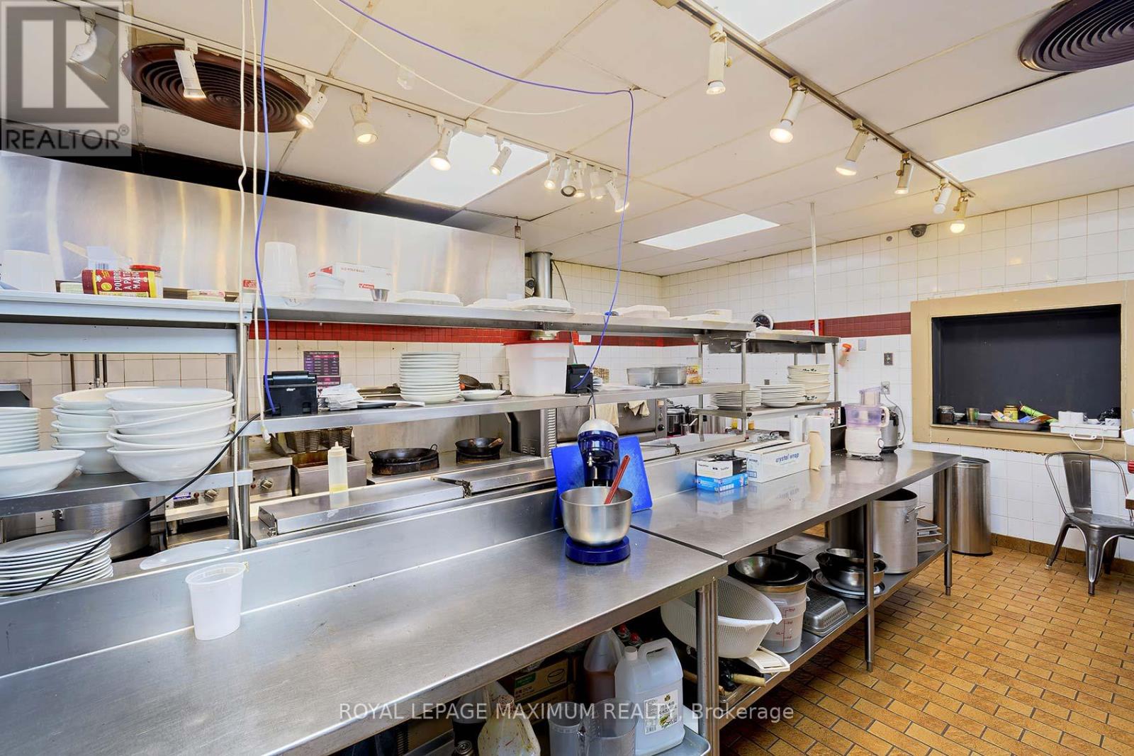 165 Hartzel Road, St. Catharines, Ontario L2P 1N6 - Photo 36 - X12556566