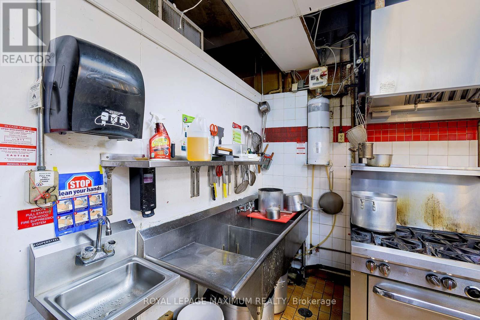 165 Hartzel Road, St. Catharines, Ontario L2P 1N6 - Photo 37 - X12556566