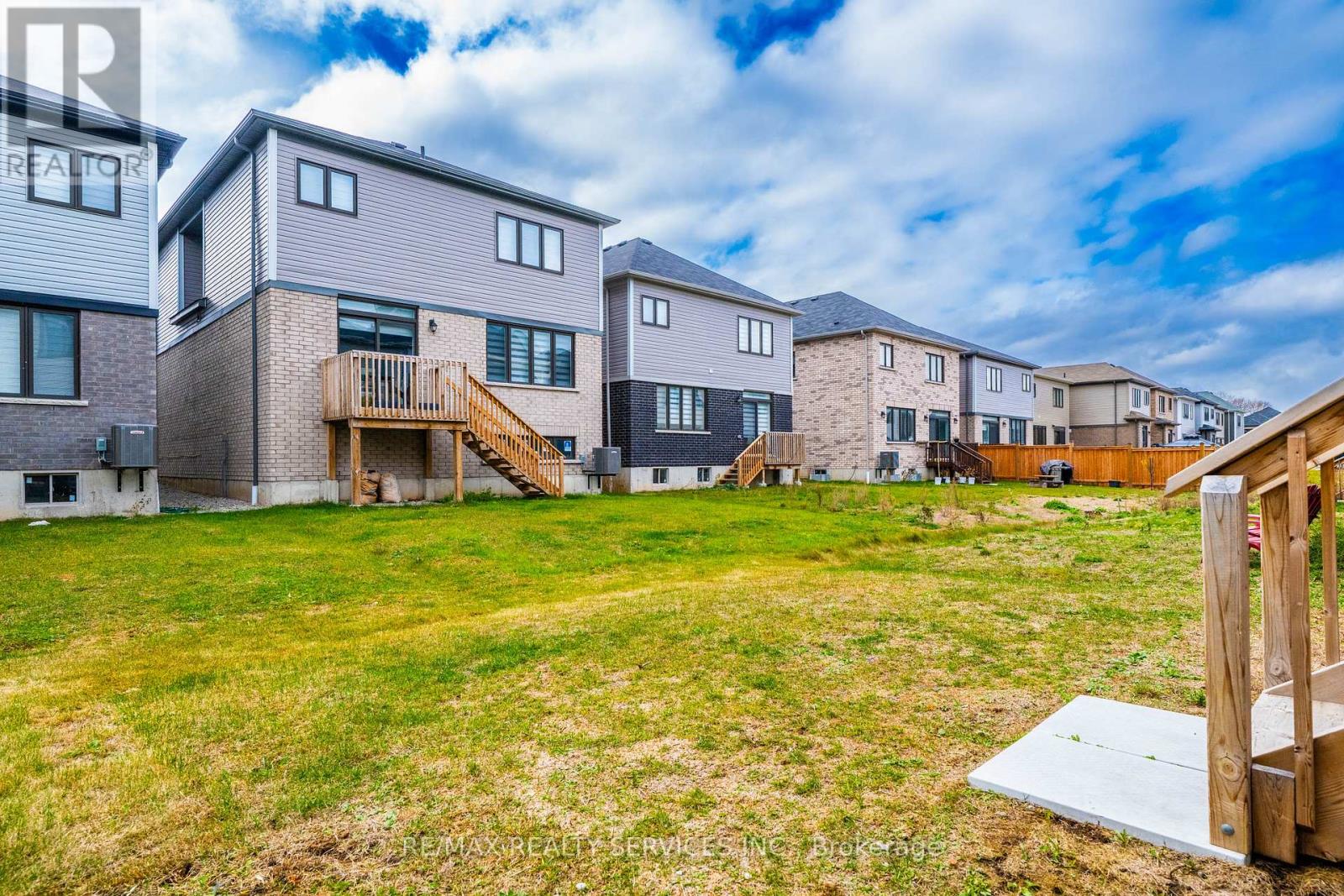 406 Dolman Street, Woolwich, Ontario  N0B 1M0 - Photo 31 - X12556592