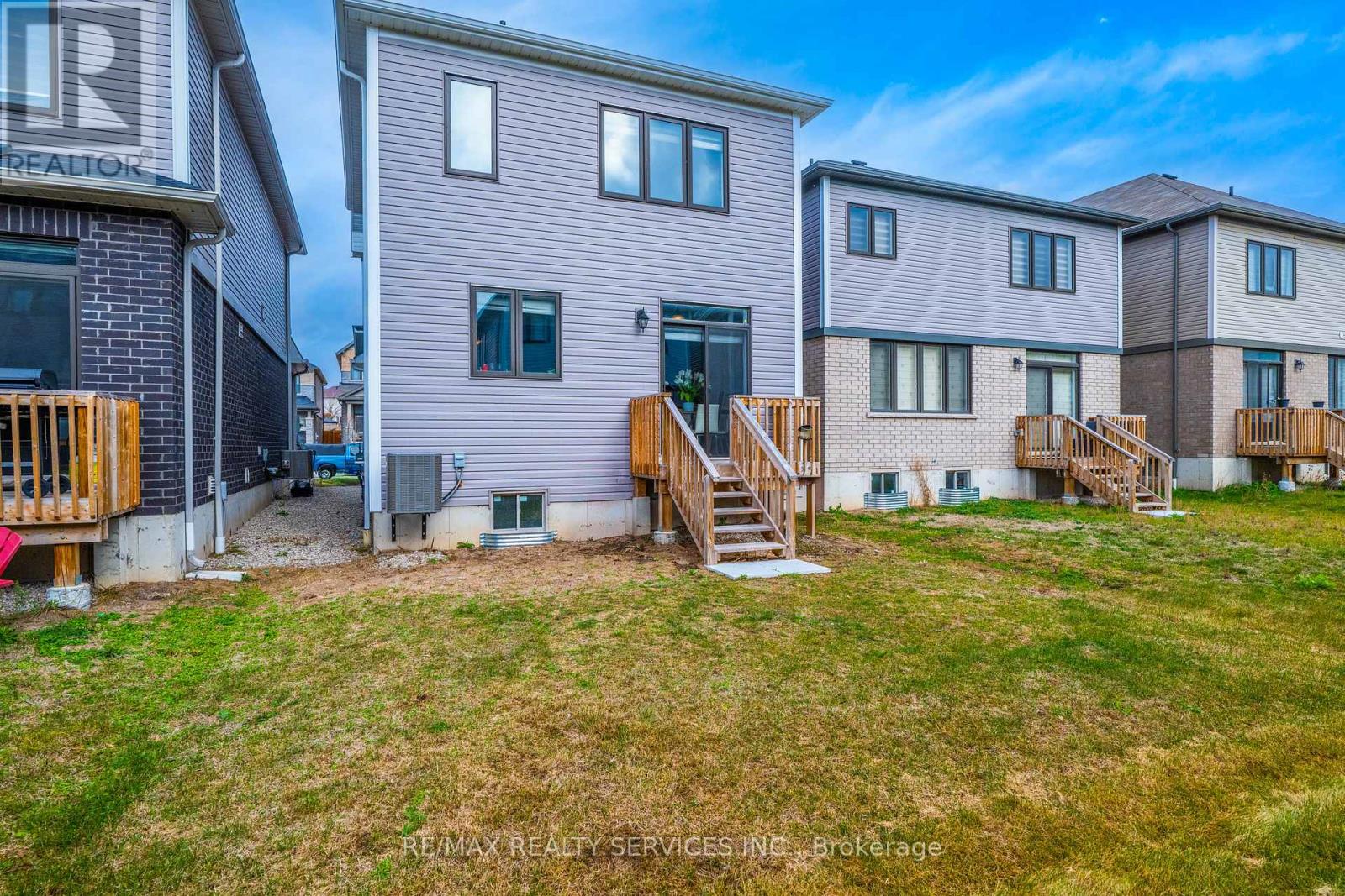 406 Dolman Street, Woolwich, Ontario  N0B 1M0 - Photo 33 - X12556592
