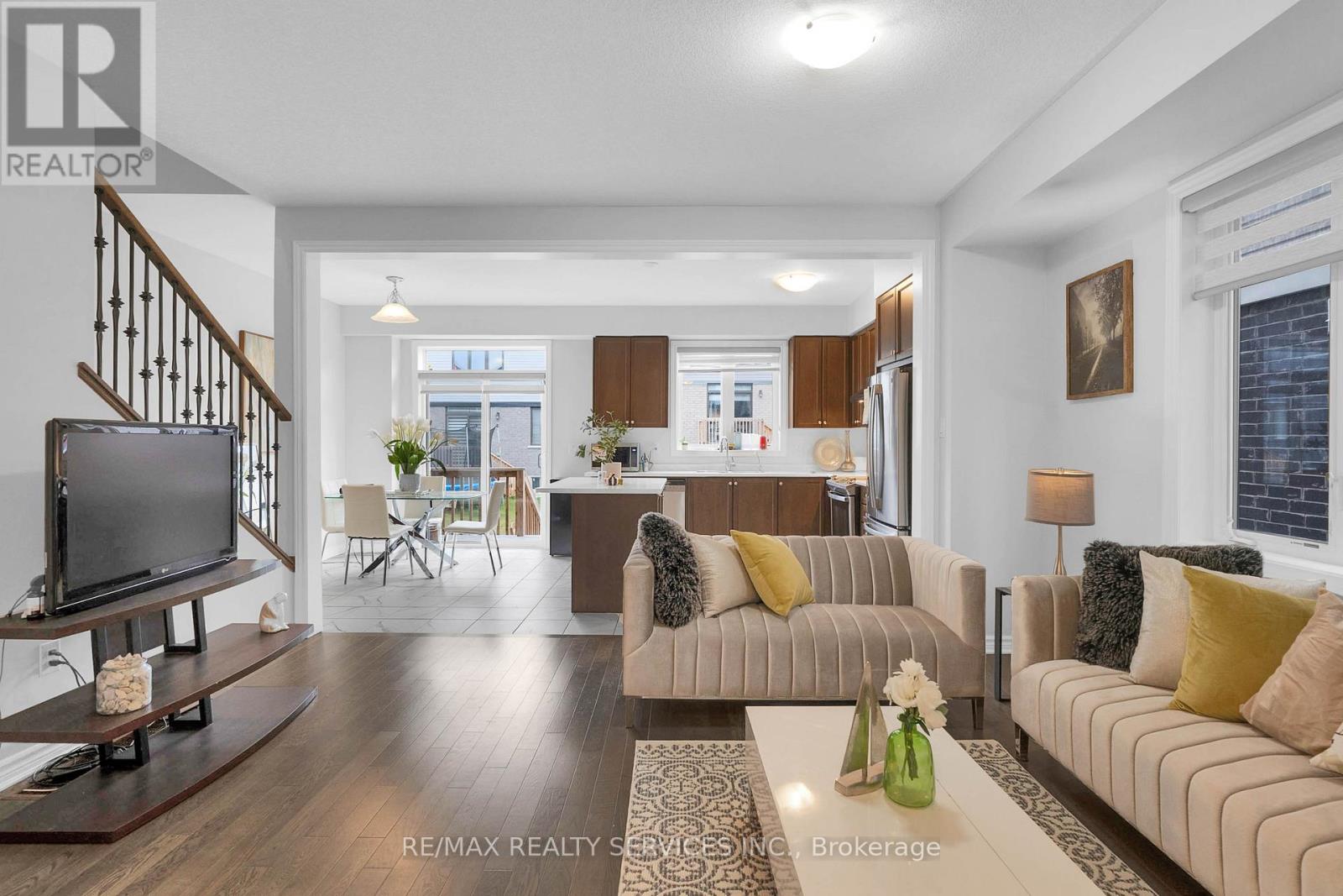 406 Dolman Street, Woolwich, Ontario  N0B 1M0 - Photo 7 - X12556592