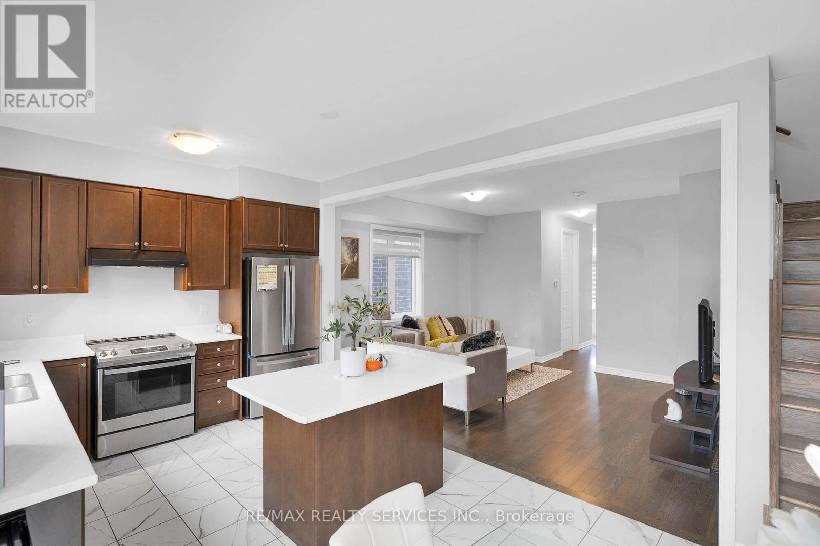 406 Dolman Street, Woolwich, Ontario  N0B 1M0 - Photo 9 - X12556592