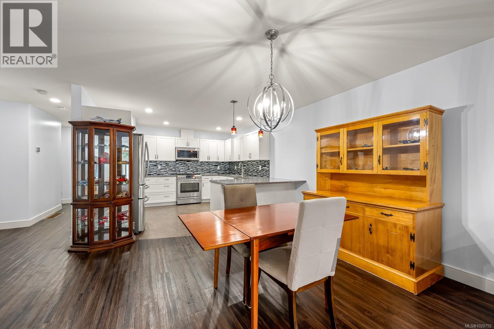 B 2709 Bickle St, Courtenay, British Columbia  V9N 0C8 - Photo 3 - 1020752