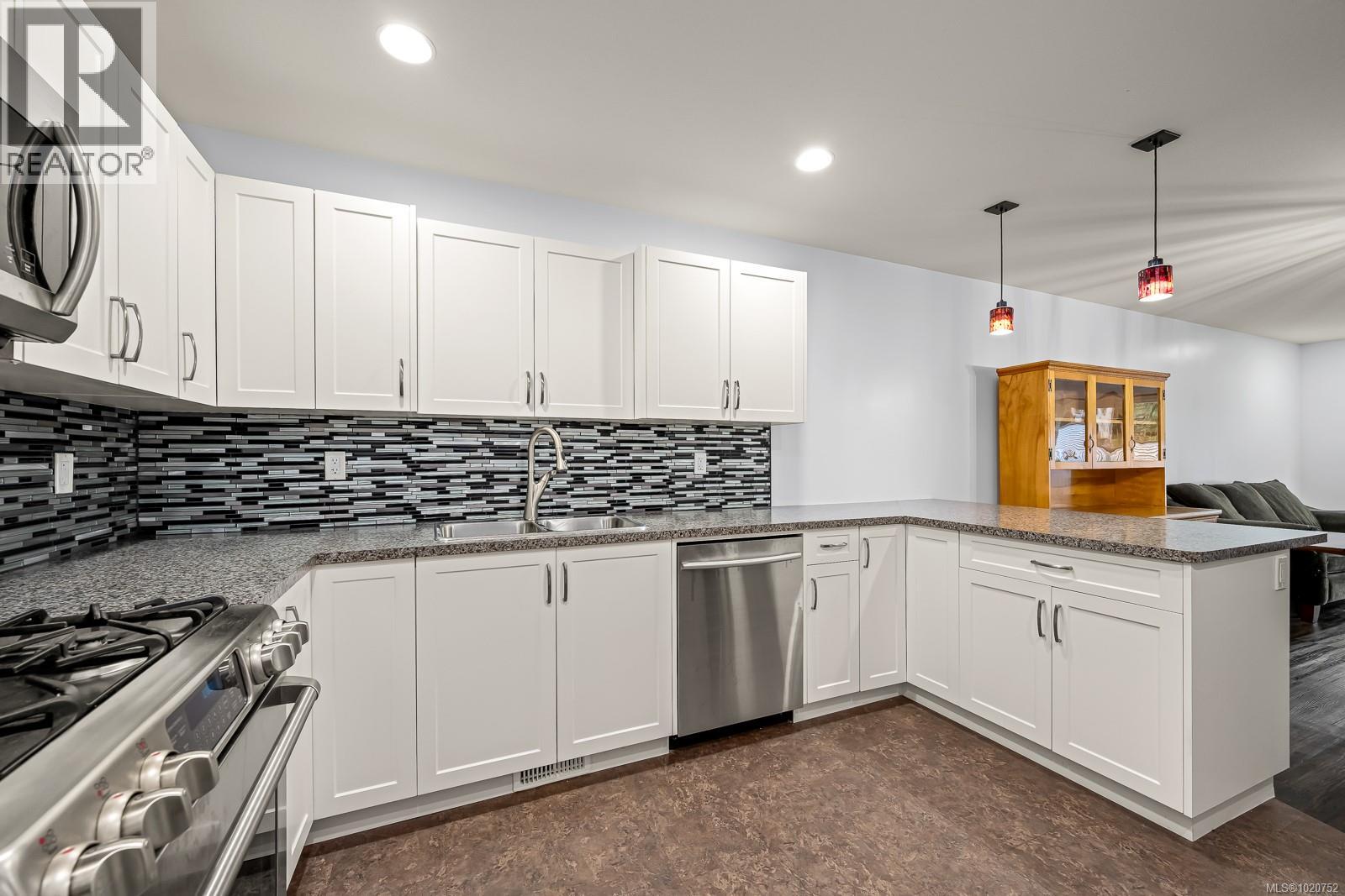 B 2709 Bickle St, Courtenay, British Columbia  V9N 0C8 - Photo 7 - 1020752