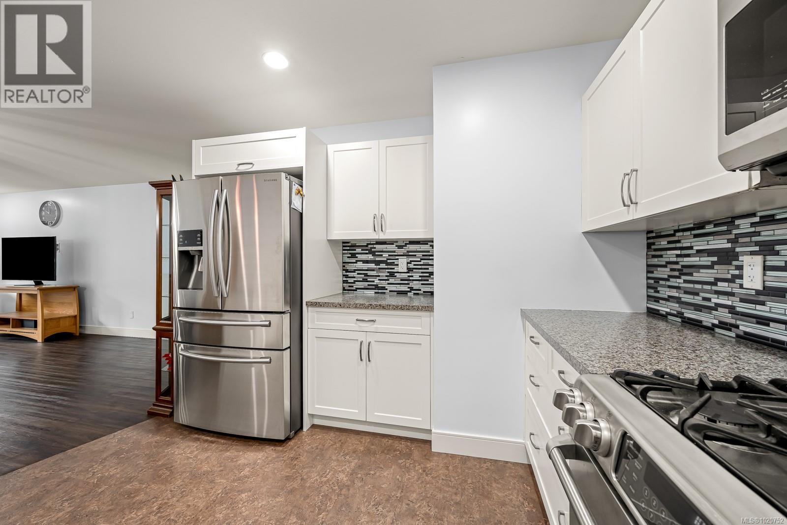 B 2709 Bickle St, Courtenay, British Columbia  V9N 0C8 - Photo 8 - 1020752