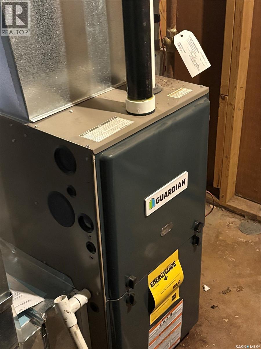 115 2nd Avenue S, Pelly, Saskatchewan  S0A 2Z0 - Photo 9 - SK024248