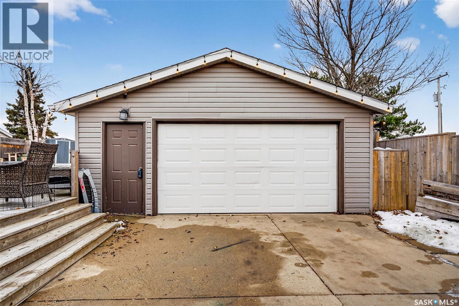 3289 Grey Owl Crescent, Prince Albert, Saskatchewan  S6V 6X6 - Photo 29 - SK024232