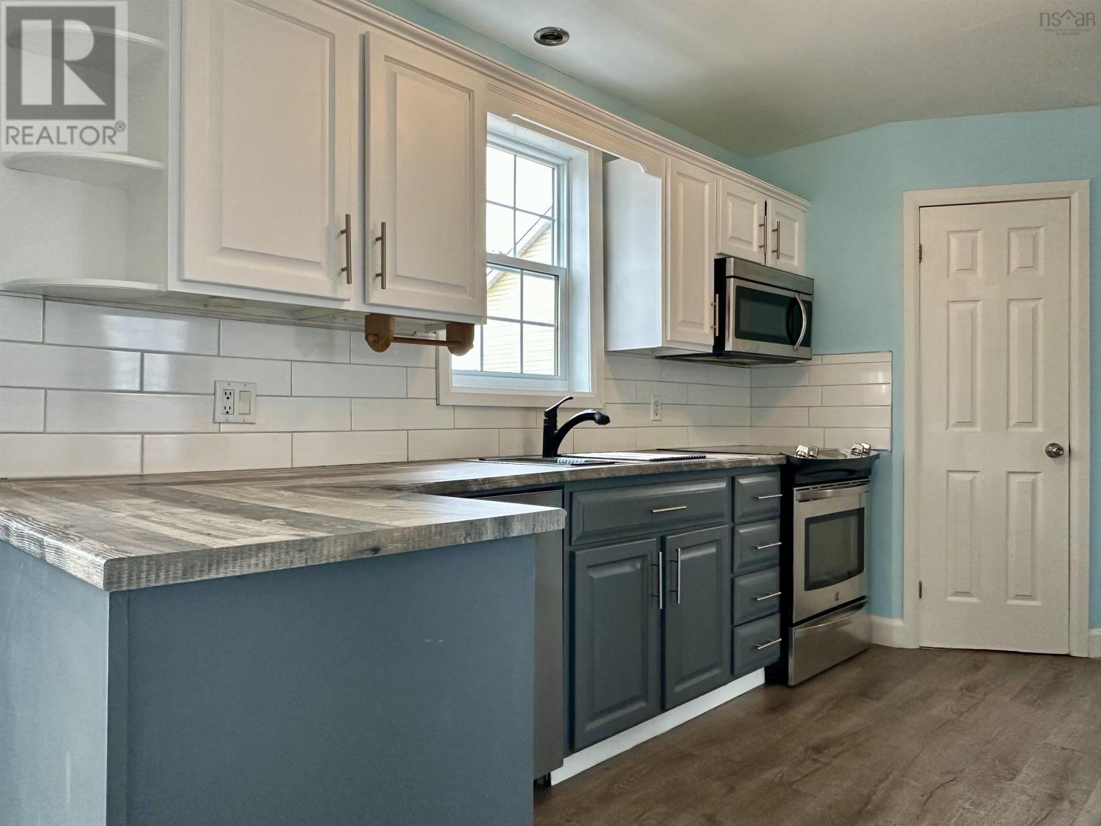 261 Cottage Road, Sydney, Nova Scotia  B1P 2E7 - Photo 10 - 202528211