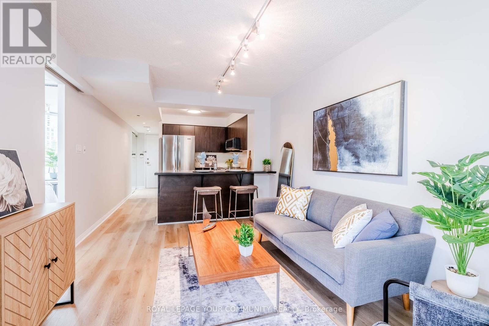 205 - 228 Queens Quay W, Toronto, Ontario  M5J 2X1 - Photo 14 - C12556708