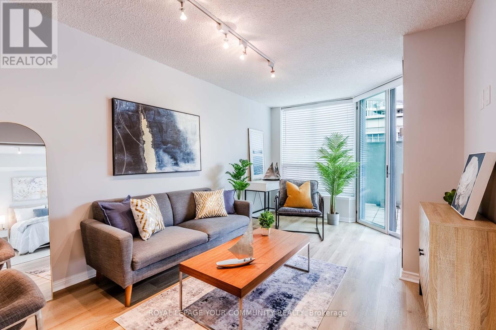 205 - 228 Queens Quay W, Toronto, Ontario  M5J 2X1 - Photo 15 - C12556708