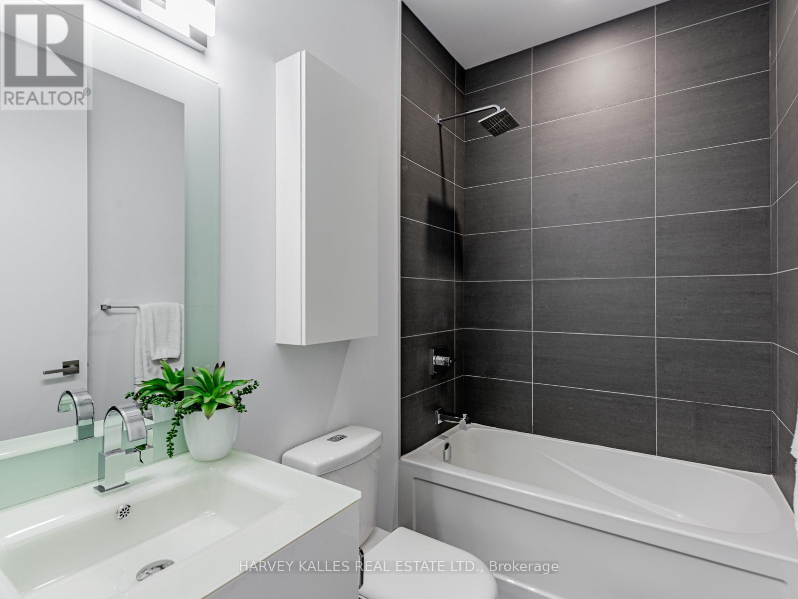 419 - 111 St Clair Avenue W, Toronto, Ontario M4V 1N5 - Photo 14 - C12556722