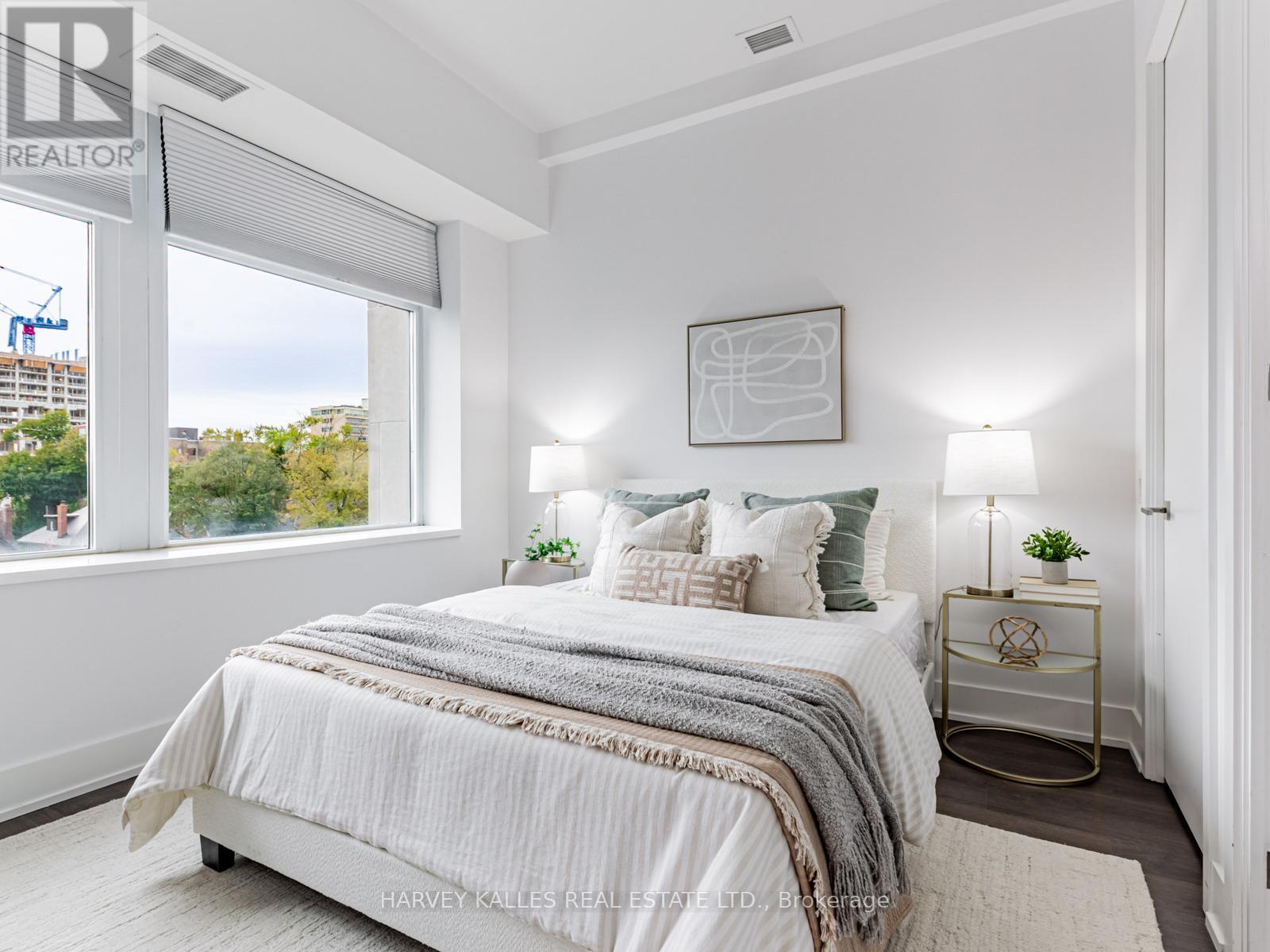 419 - 111 St Clair Avenue W, Toronto, Ontario M4V 1N5 - Photo 15 - C12556722