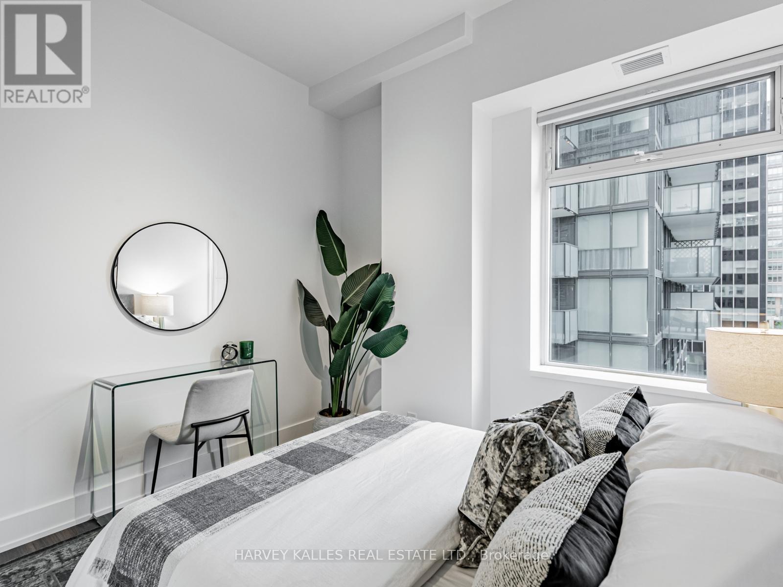 419 - 111 St Clair Avenue W, Toronto, Ontario M4V 1N5 - Photo 22 - C12556722