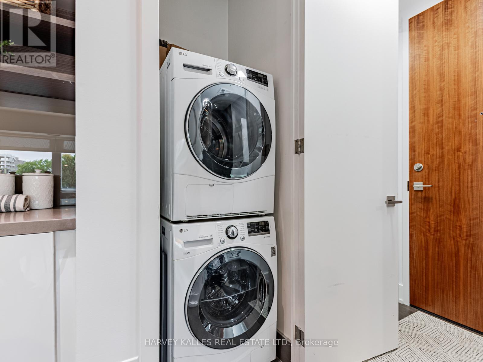 419 - 111 St Clair Avenue W, Toronto, Ontario M4V 1N5 - Photo 24 - C12556722