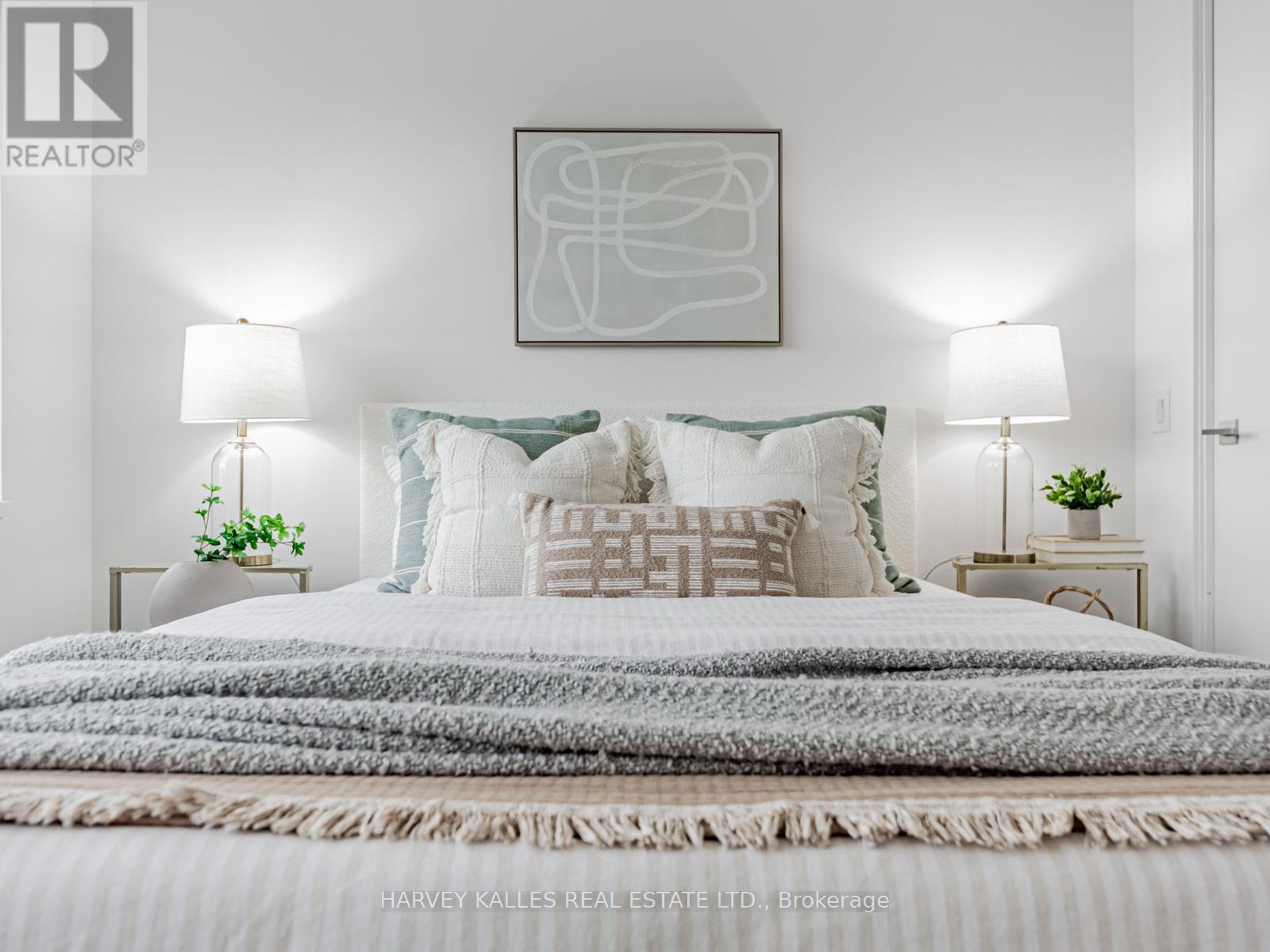 419 - 111 St Clair Avenue W, Toronto, Ontario M4V 1N5 - Photo 25 - C12556722