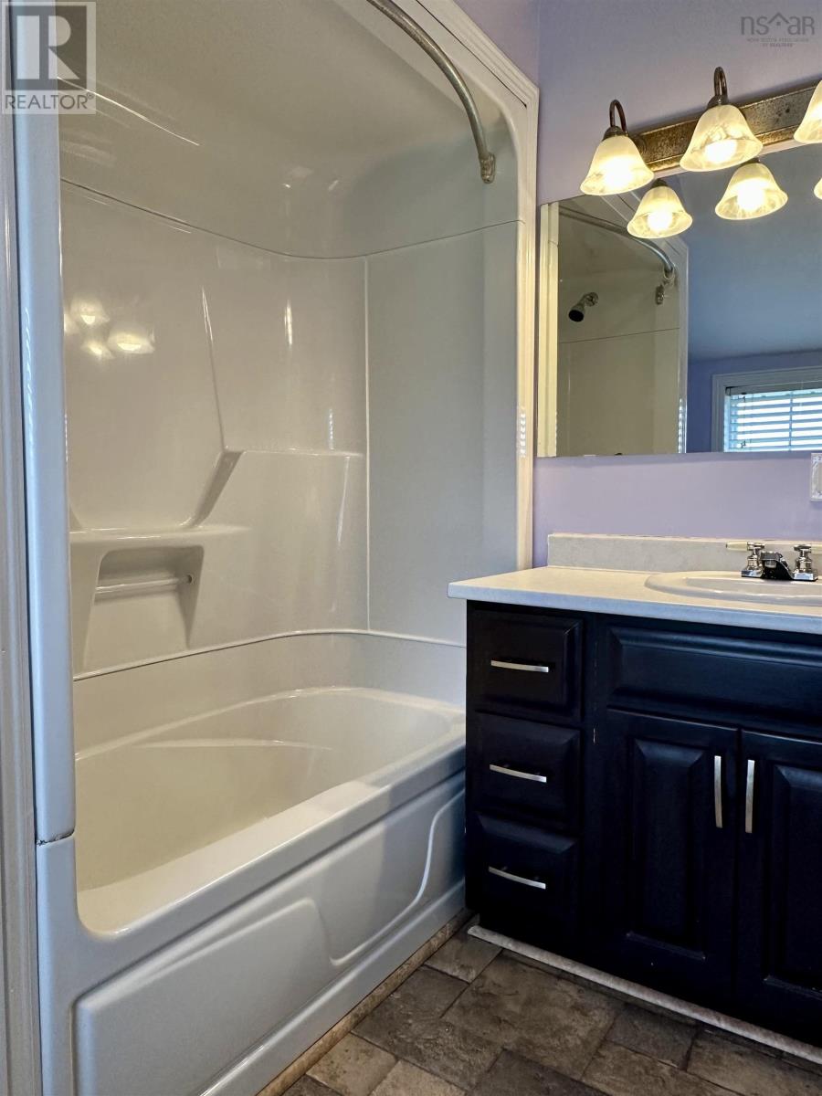 261 Cottage Road, Sydney, Nova Scotia  B1P 2E7 - Photo 34 - 202528211