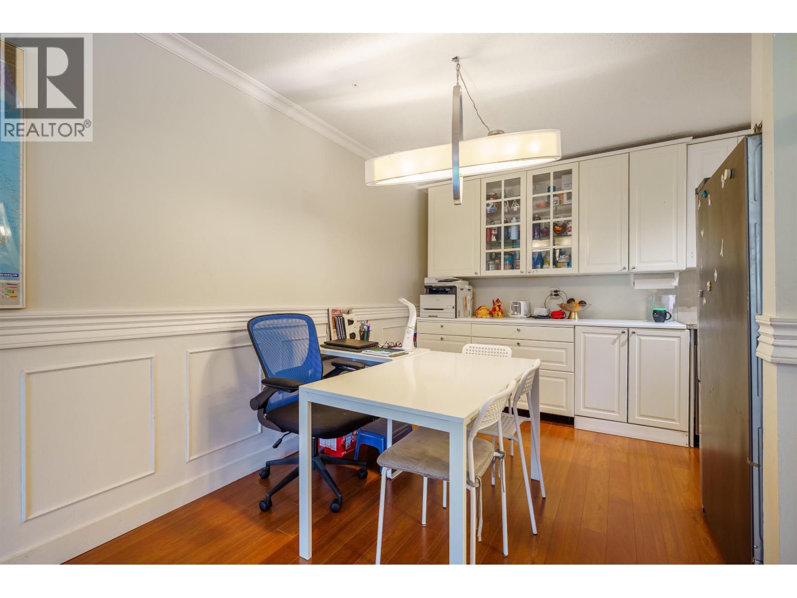 304 327 W 2nd Street, North Vancouver, British Columbia  V7M 1E2 - Photo 3 - R3068439