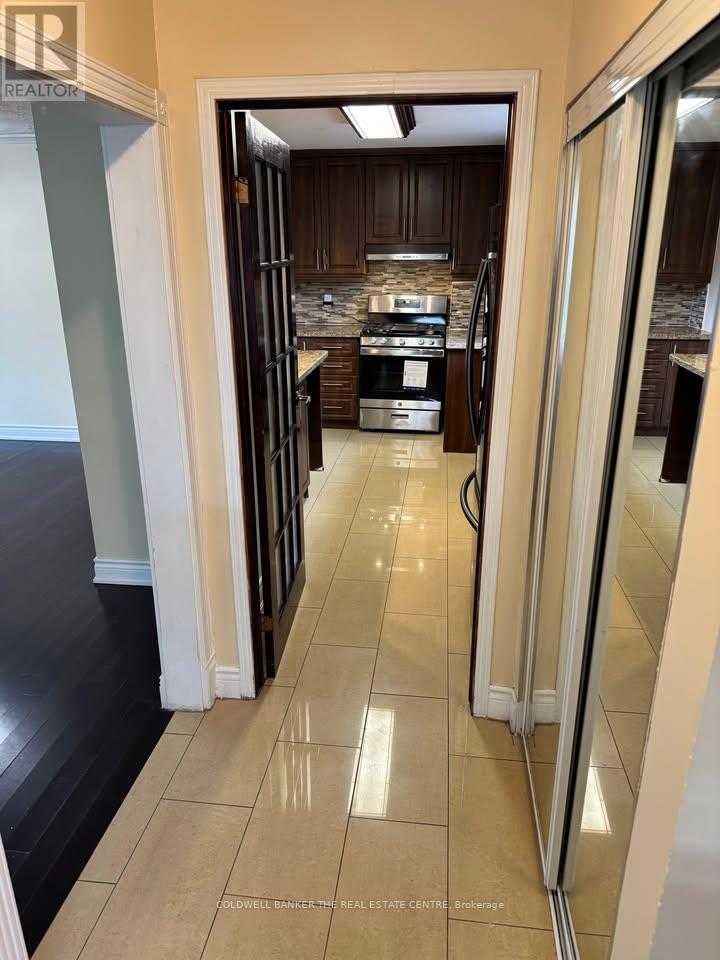 Main-Upper Level - 20 Roseglor Crescent, Toronto, Ontario  M1P 3T6 - Photo 4 - E12556650