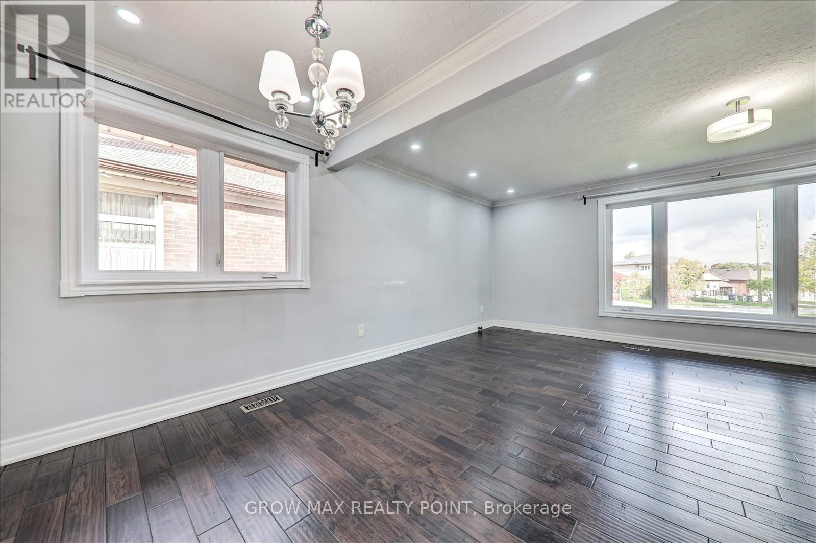 Upper - 184 Canlish Road E, Toronto, Ontario  M1P 1T2 - Photo 11 - E12556738