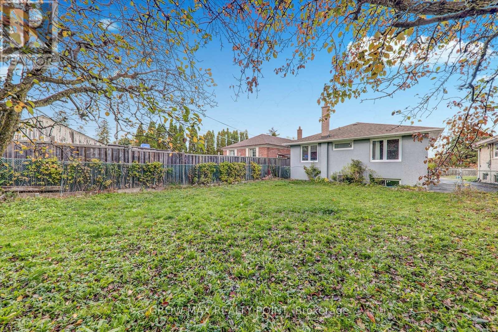 Upper - 184 Canlish Road E, Toronto, Ontario  M1P 1T2 - Photo 23 - E12556738